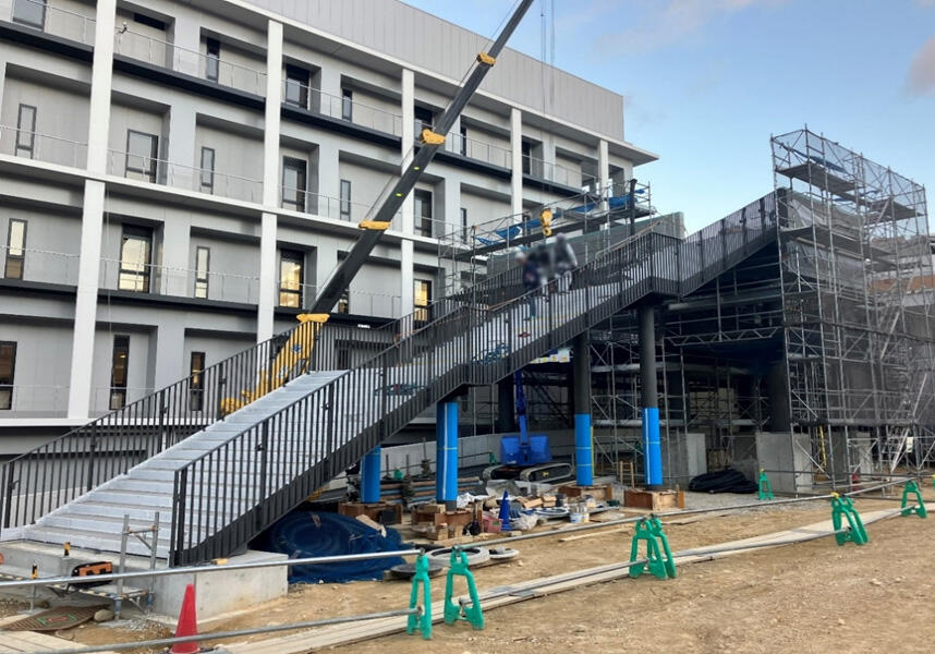 2024年11月くぬぎ橋デッキ（階段）