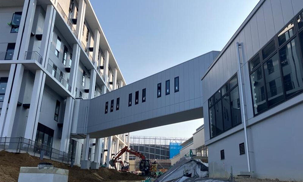 3号館（サービス棟 - 教育棟(B工区) 渡り廊下）