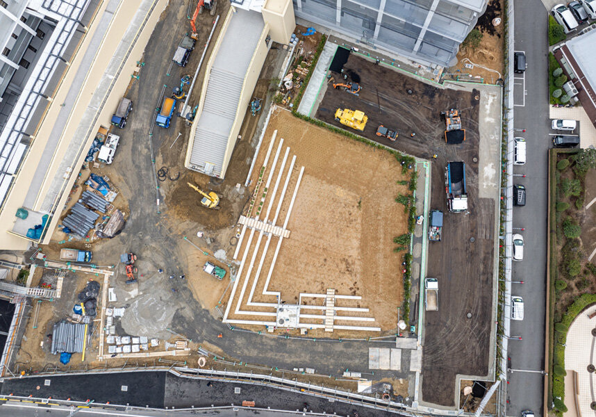 2025年3月外構 集いの広場 ベンチ構築・植栽施工状況