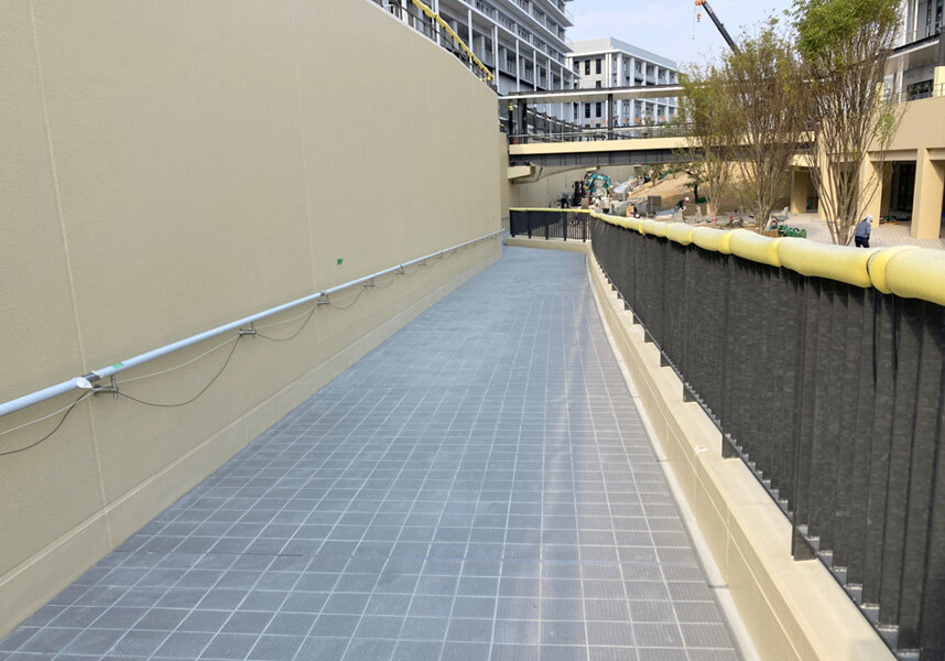 2025年4月ペデストリアンデッキ スロープ