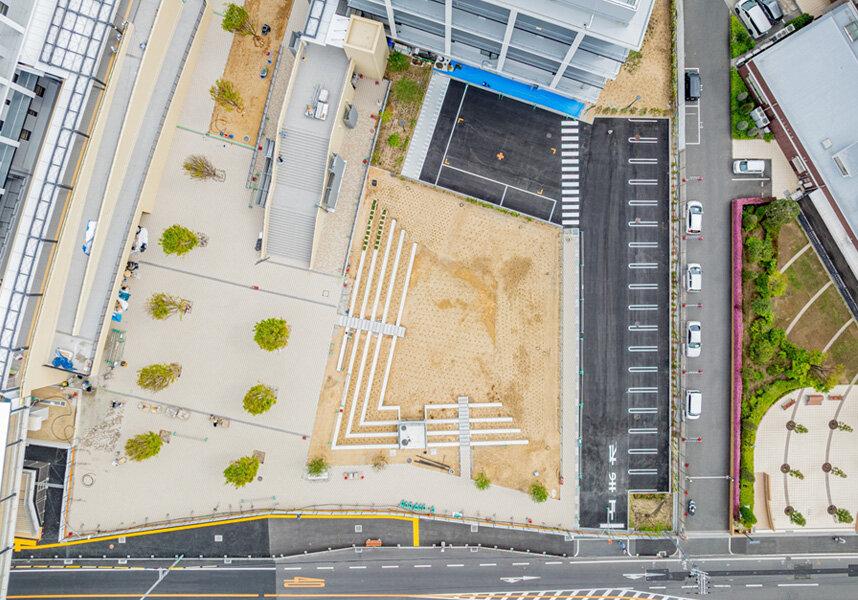 2025年4月外構 集いの広場 ベンチ構築・植栽施工状況