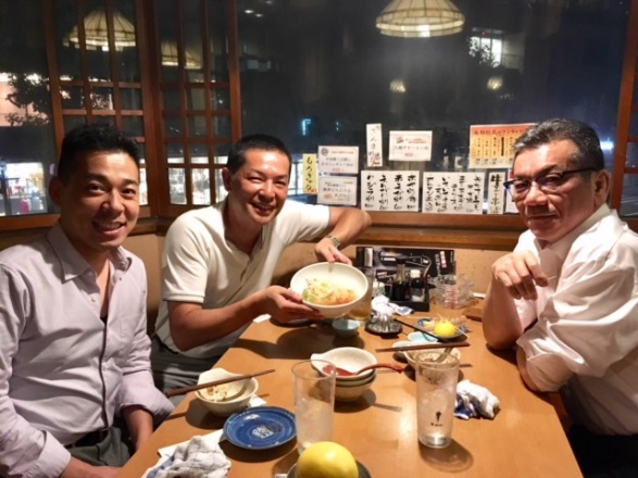 写真3 盛岡冷麺に舌鼓